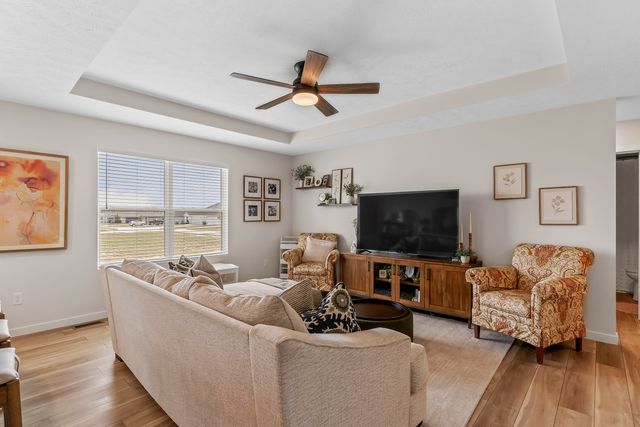 578 W Oak Lawn Street, Rogersville, MO 65742
