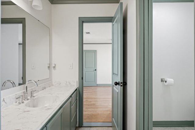 804 S Buffalo Street, Canton, TX 75103