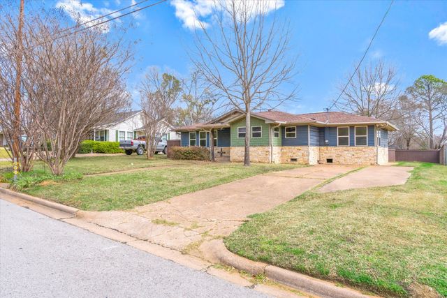 804 S Buffalo Street, Canton, TX 75103