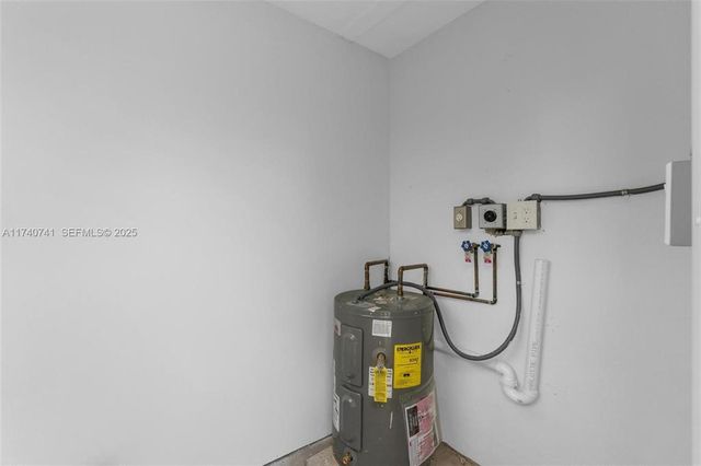 6340 Dawson Street, Hollywood, FL 33023
