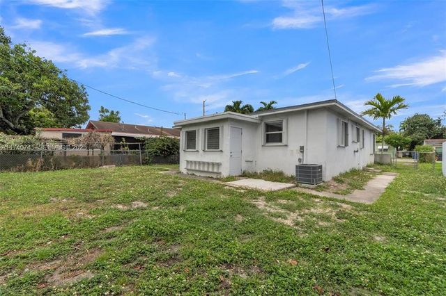 6340 Dawson Street, Hollywood, FL 33023