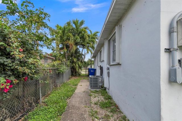 6340 Dawson Street, Hollywood, FL 33023