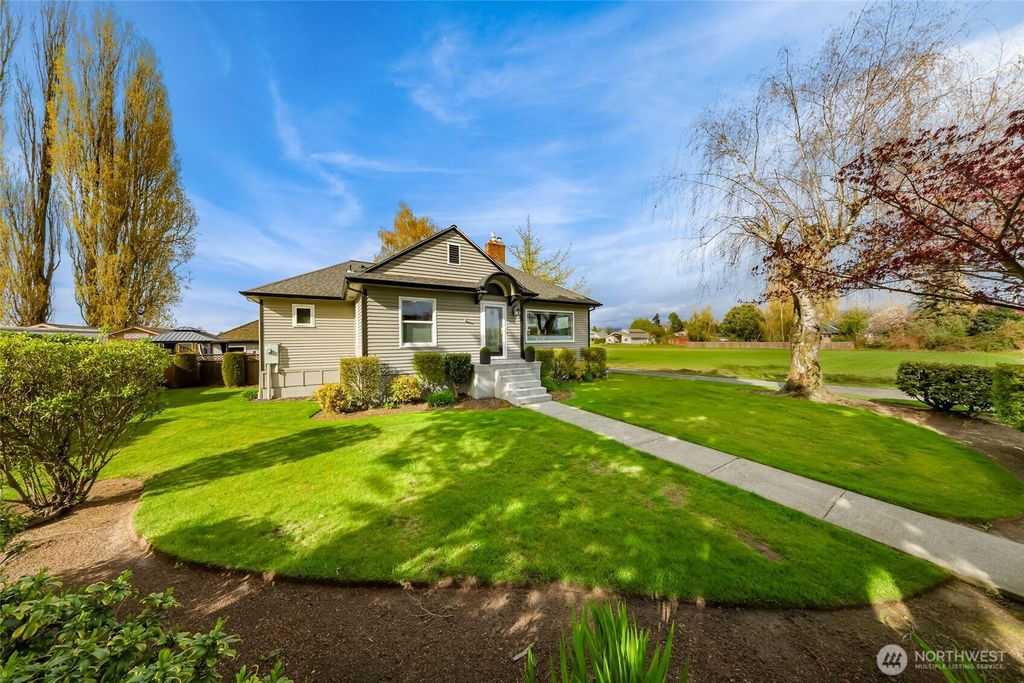 17645 McLean Road, Mount Vernon, WA 98273