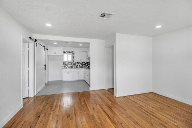 905 Longley Street, South Houston, TX 77587