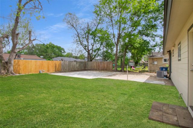 905 Longley Street, South Houston, TX 77587