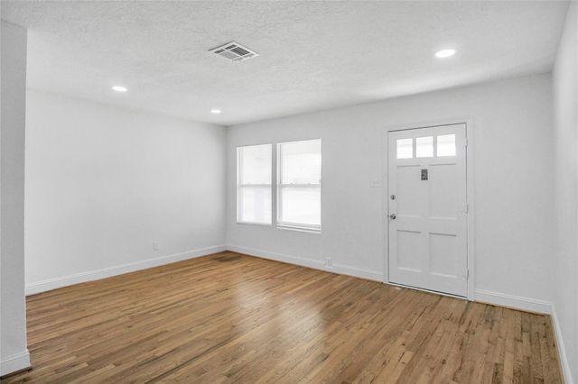 905 Longley Street, South Houston, TX 77587