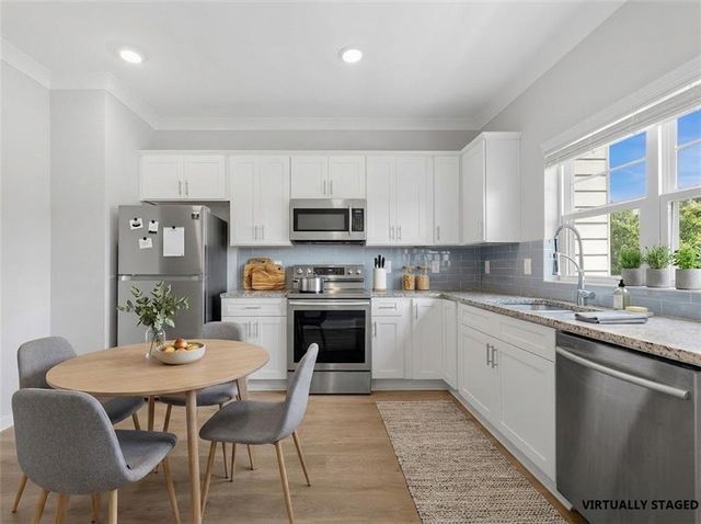 2021 Ocean Dr NW, Atlanta, GA 30318
