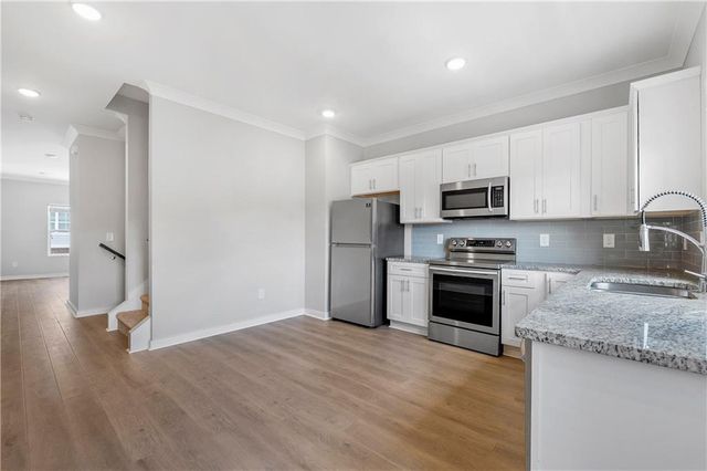2021 Ocean Dr NW, Atlanta, GA 30318