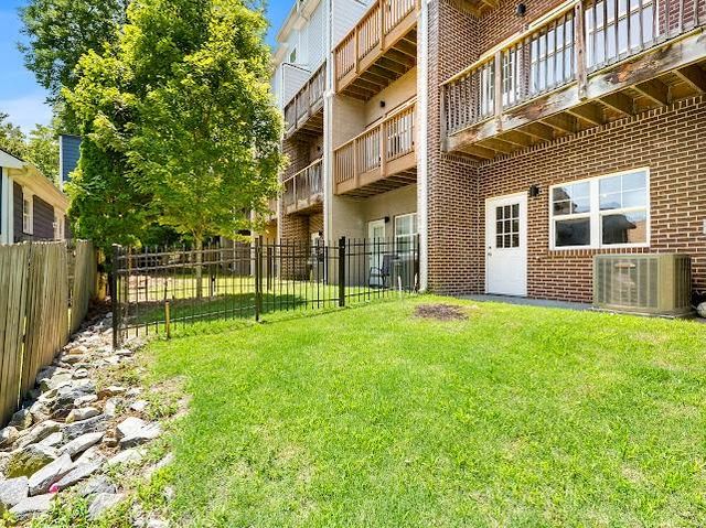 2021 Ocean Dr NW, Atlanta, GA 30318