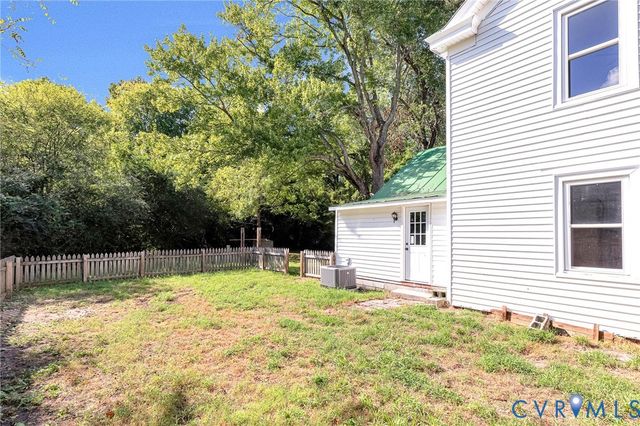 17033 N Telegraph Rd, Doswell, VA 23047