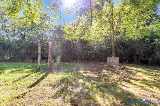 17033 N Telegraph Rd, Doswell, VA 23047