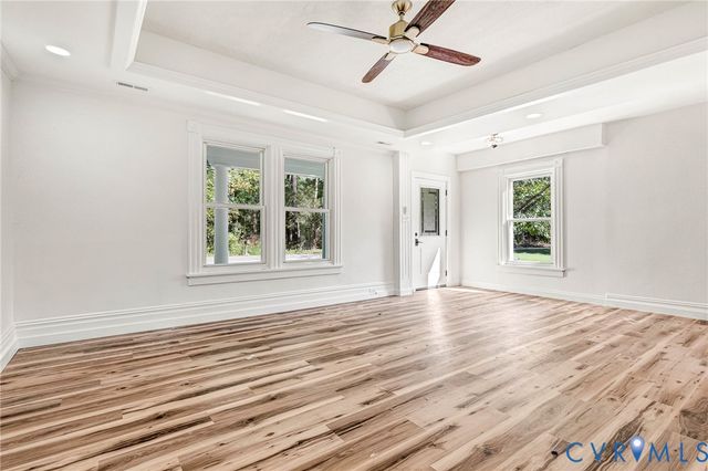 17033 N Telegraph Rd, Doswell, VA 23047