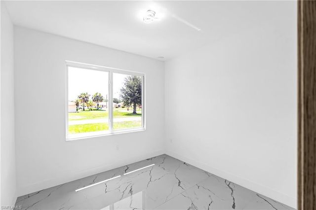 718 Robert AVE, Lehigh Acres, FL 33936