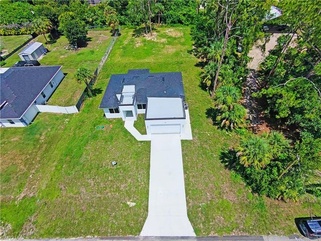 718 Robert AVE, Lehigh Acres, FL 33936