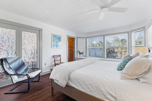 2619 Buccaneer Rd., Isle Of Palms, SC 29451