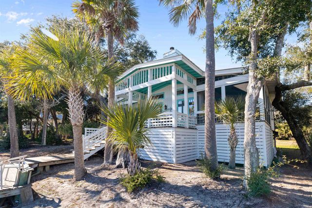 2619 Buccaneer Rd., Isle Of Palms, SC 29451