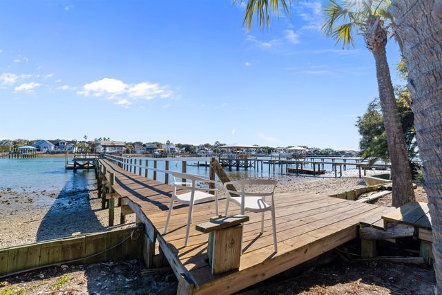 2619 Buccaneer Rd., Isle Of Palms, SC 29451