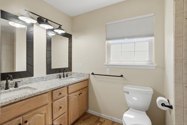 337 Courtneys Place, Lapeer, MI 48446