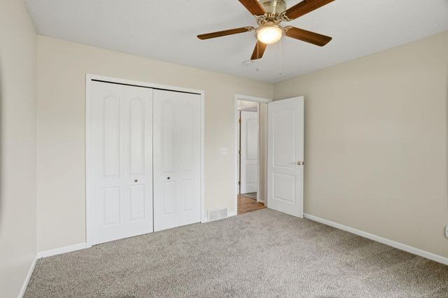 337 Courtneys Place, Lapeer, MI 48446