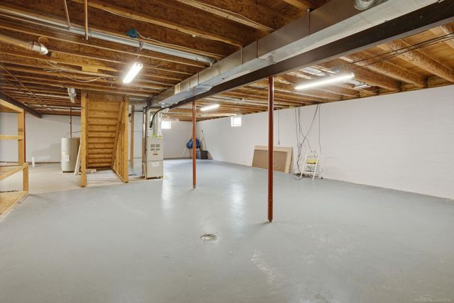337 Courtneys Place, Lapeer, MI 48446