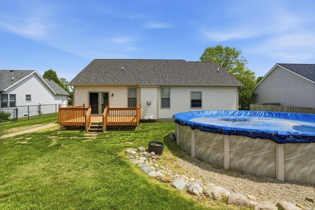 337 Courtneys Place, Lapeer, MI 48446