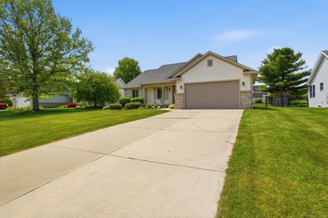 337 Courtneys Place, Lapeer, MI 48446