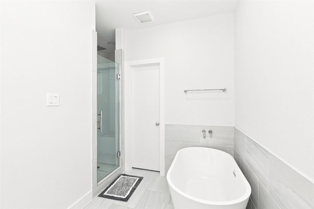 835 Dorchester Street D, Houston, TX 77022