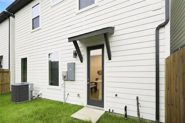 835 Dorchester Street D, Houston, TX 77022