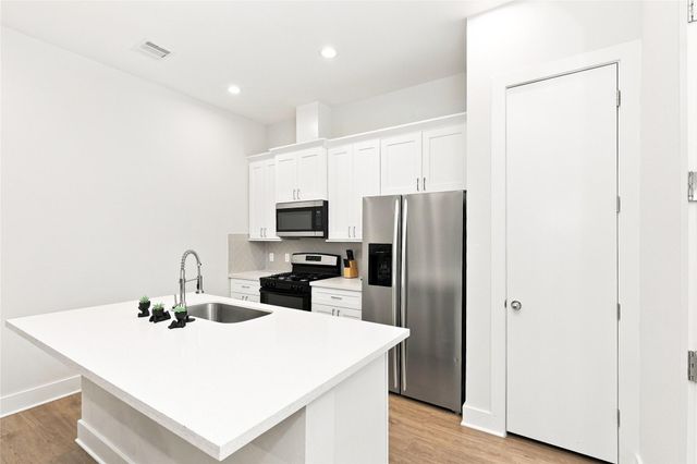 835 Dorchester Street D, Houston, TX 77022