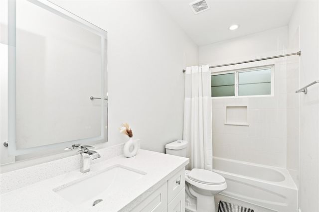 835 Dorchester Street D, Houston, TX 77022