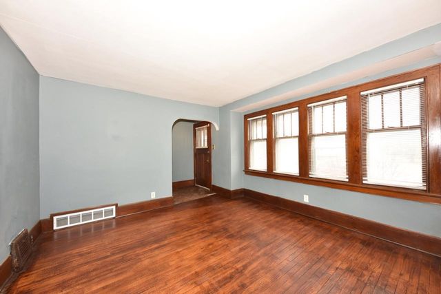 4503 N 28th STREET, Milwaukee, WI 53209