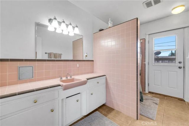 5278 Sierra Vista Avenue, Riverside, CA 92505