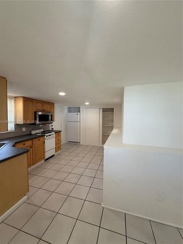 1101 N 58th Ave 1-4, Hollywood, FL 33021