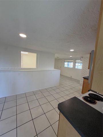 1101 N 58th Ave 1-4, Hollywood, FL 33021