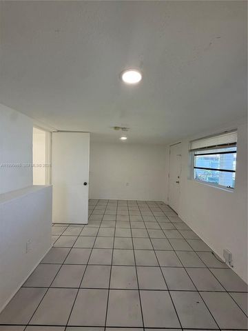 1101 N 58th Ave 1-4, Hollywood, FL 33021