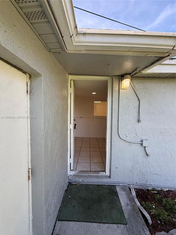 1101 N 58th Ave 1-4, Hollywood, FL 33021