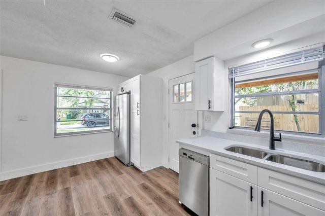 304 W IDLEWILD AVENUE, Tampa, FL 33604