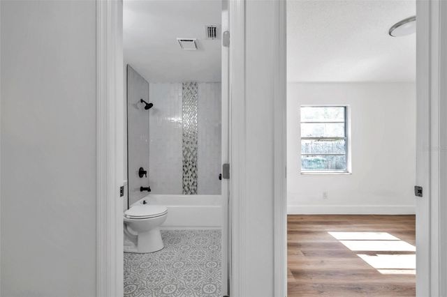 304 W IDLEWILD AVENUE, Tampa, FL 33604