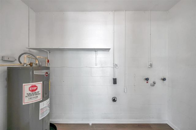 304 W IDLEWILD AVENUE, Tampa, FL 33604