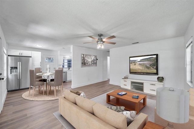 304 W IDLEWILD AVENUE, Tampa, FL 33604