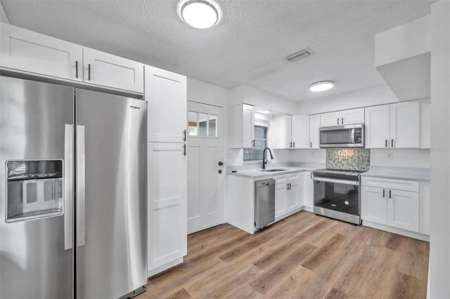 304 W IDLEWILD AVENUE, Tampa, FL 33604