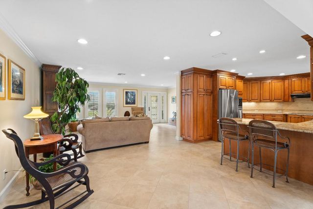 8107 Damascus Drive, Palm Beach Gardens, FL 33418