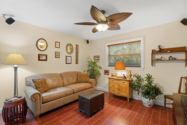 8107 Damascus Drive, Palm Beach Gardens, FL 33418