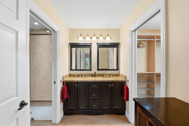 8107 Damascus Drive, Palm Beach Gardens, FL 33418