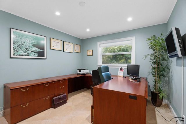 8107 Damascus Drive, Palm Beach Gardens, FL 33418