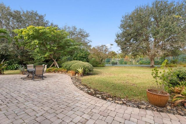 8107 Damascus Drive, Palm Beach Gardens, FL 33418