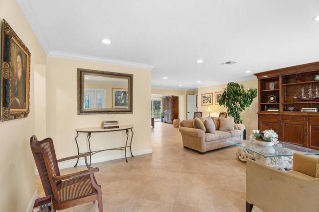 8107 Damascus Drive, Palm Beach Gardens, FL 33418