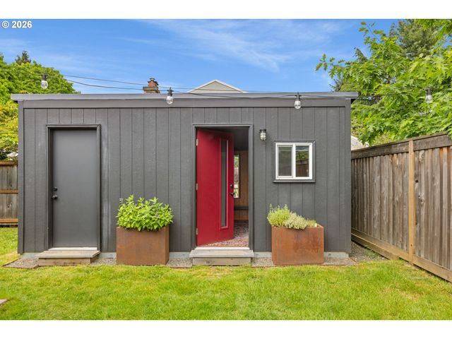 6110 Ne 41ST Ave, Portland, OR 97211