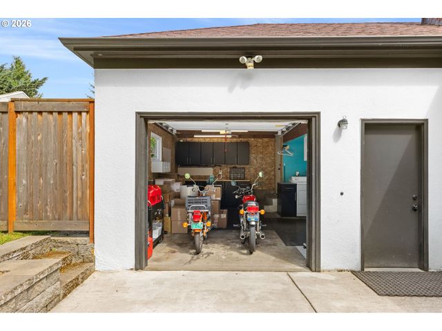 6110 Ne 41ST Ave, Portland, OR 97211