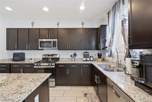 328 Baxters Bay Street, North Las Vegas, NV 89084